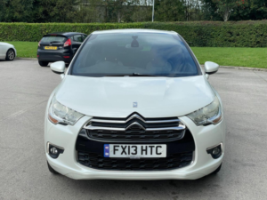 2013 Citroen Ds4 1.6 E-Hdi Airdream Dstyle Egs6 Euro 5 (s/s) 5dr in White — image 2