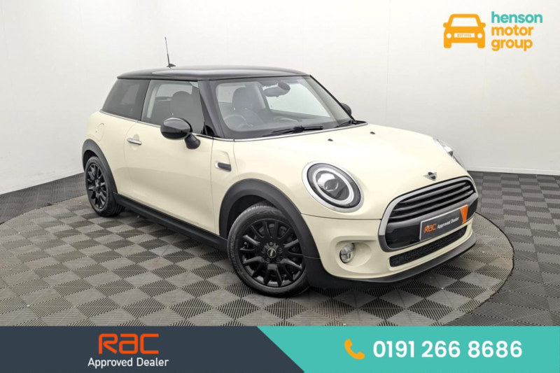 2019 MINI Hatch 1.5 Cooper Classic Hatchback 3dr Petrol Manual Euro 6 (s/s) (136 Ps) in White — image 1