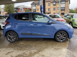 2018 Hyundai I10 1.2 Premium Se Euro 6 5dr in Blue — image 2