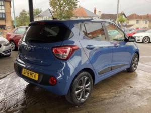 2018 Hyundai I10 1.2 Premium Se Euro 6 5dr in Blue — image 4