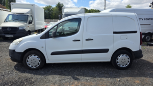 2014 Peugeot Partner 1.6 Hdi 850 S in White — image 4