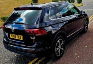 2016 Volkswagen Tiguan 2.0 Tdi Bluemotion Tech Se Navigation SUV 5dr Diesel Manual 4motion Euro 6 (s/s) (150 Ps) in Black — image 5