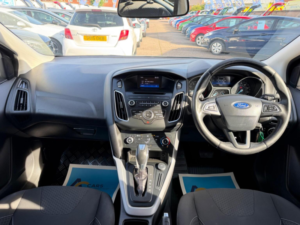 2016 Ford Focus 1.6 Zetec Powershift Euro 6 5dr in White — image 3