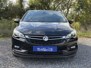 2016 Vauxhall Astra 1.4 I Turbo Elite Nav in Black — image 2