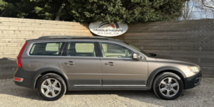 2008 Volvo Xc70 2.4 D5 Se Lux in Grey — image 3