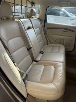 2008 Volvo Xc70 2.4 D5 Se Lux in Grey — image 5