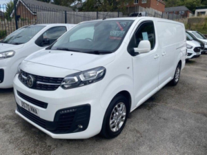 2020 Vauxhall Vivaro 1.5 Turbo D 2900 Sportive L2 H1 Euro 6 (s/s) 5dr in White — image 4