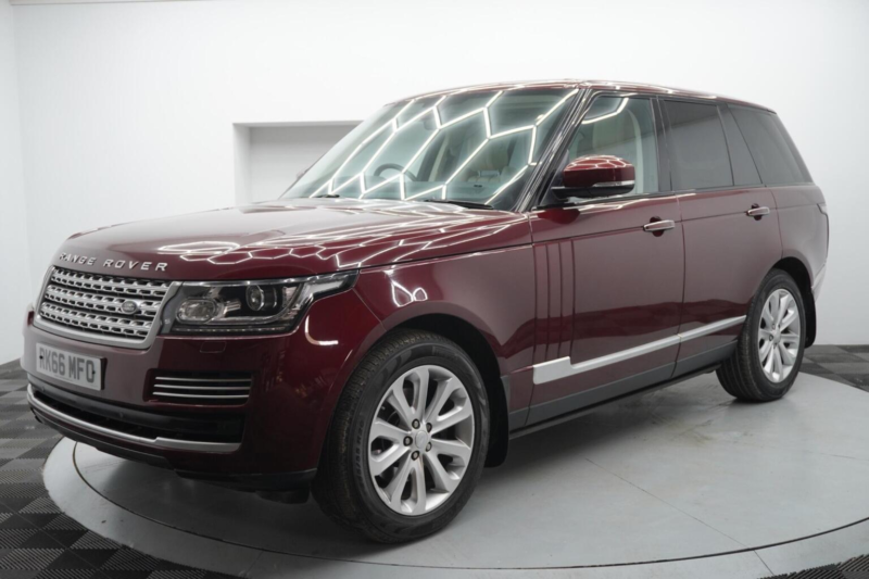2016 Land Rover Range Rover 3.0 Td V6 Vogue Se Auto 4WD Euro 6 (s/s) 5dr in Red — image 1