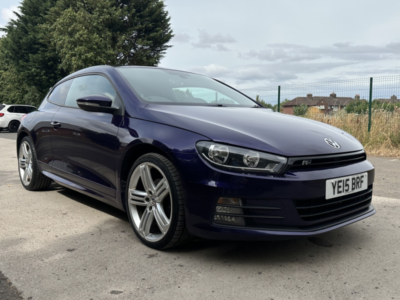2015 Volkswagen Scirocco 2.0 Tdi Bluemotion Tech R-Line in Purple — image 1