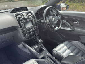 2015 Volkswagen Scirocco 2.0 Tdi Bluemotion Tech R-Line in Purple — image 3