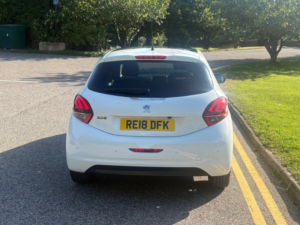 2018 Peugeot 208 1.2 Puretech Allure Premium Hatchback 5dr Petrol Manual Euro 6 (s/s) (82 Ps) in White — image 4