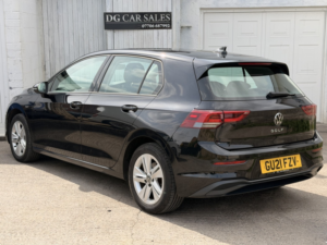 2021 Volkswagen Golf 1.5 Tsi Life in Black — image 6