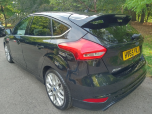 2015 Ford Focus 1.0 T Ecoboost Zetec S in Black — image 5