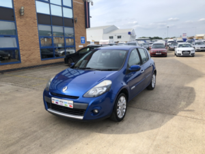 2011 Renault Clio 1.2 Dynamique Tomtom in Blue — image 5