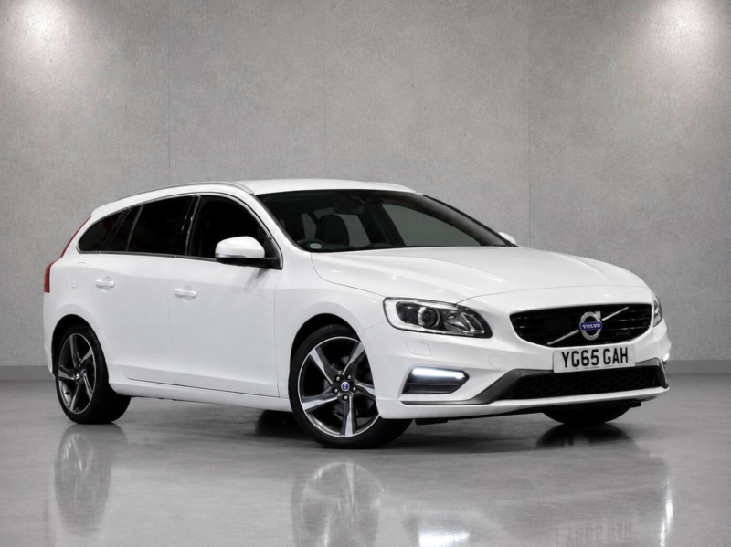 2015 Volvo V60 1.6 T3 R-Design Powershift Euro 5 5dr in White — image 1