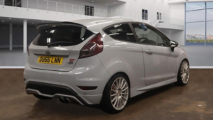 2016 Ford Fiesta 1.6t Ecoboost St-200 Euro 6 3dr in Grey — image 3
