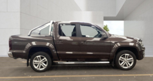 2017 Volkswagen Amarok 3.0 Tdi V6 Bluemotion Tech Highline in Brown — image 3