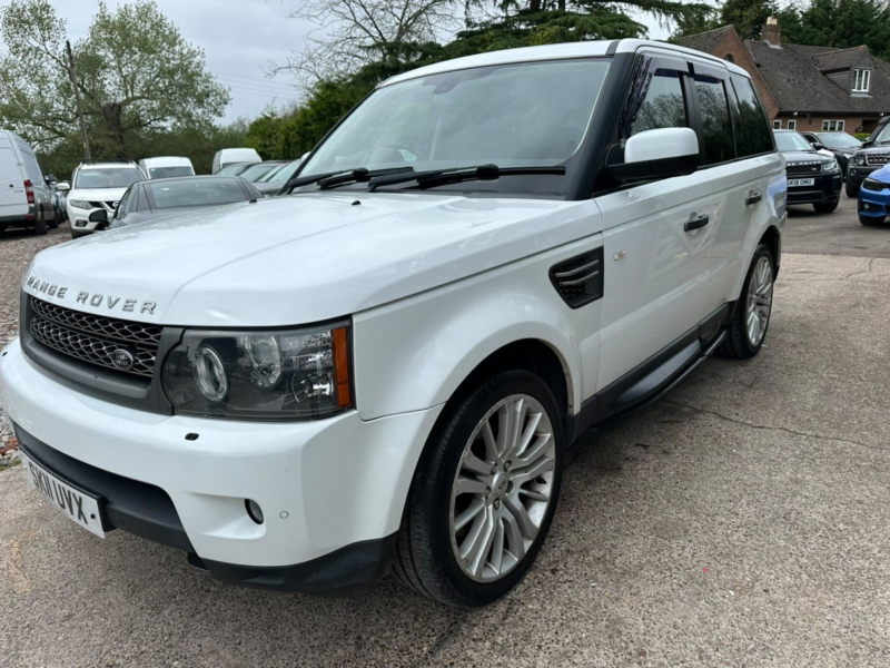 2011 Land Rover Range Rover Sport 3.0 Td V6 Hse in White — image 1