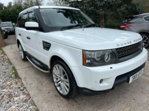 2011 Land Rover Range Rover Sport 3.0 Td V6 Hse in White — image 2