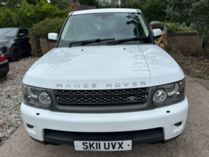 2011 Land Rover Range Rover Sport 3.0 Td V6 Hse in White — image 3