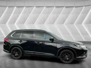2019 Mitsubishi Outlander 2.0 Mivec Black CVT 4WD Euro 6 (s/s) 5dr in Black — image 6