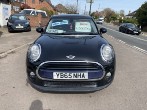 2015 MINI Hatch 1.5 5-Door Hatch Cooper D 5 Door * £20 Road Tax * Half Leather * Alloys * in Black — image 3