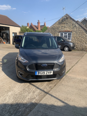 2019 Ford Grand Tourneo Connect 1.5 Ecoblue Titanium in Grey — image 2