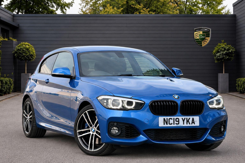 2019 BMW 1 Series 1.5 118i Gpf M Sport Shadow Edition Euro 6 (s/s) 3dr in Blue — image 1