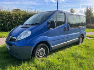 2014 Vauxhall Vivaro 2.0 2900 Cdti Ecoflex 16v Combi Fwd L1 H1 5dr in Blue — image 4