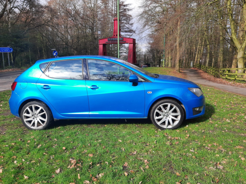 2014 SEAT Ibiza 1.2 Tsi Fr in Blue — image 1
