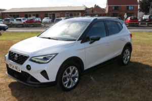 2024 SEAT Arona 1.0 Tsi Fr in White — image 4