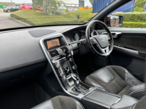 2017 Volvo Xc60 2.4 D4 R-Design Nav Auto AWD Euro 6 (s/s) 5dr in Grey — image 6