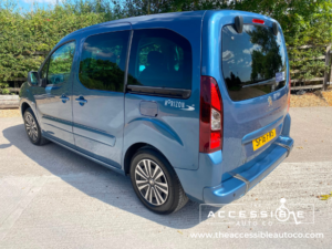2016 Peugeot Partner Tepee 1.6 Vti Active in Blue — image 4