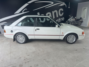 1991 Ford Escort 1.6 Xr3i 3dr in Multicolour — image 4