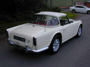 1965 Triumph Tr4 Ref 8660 - Triumph Tr4a Irs Surrey Top - Fast Road Spec -(rhd - Uk Car) in White — image 3