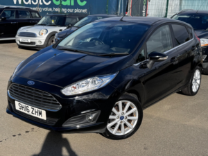 2016 Ford Fiesta 1.0 T Ecoboost Titanium in Black — image 3