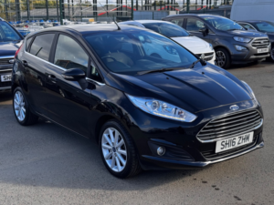 2016 Ford Fiesta 1.0 T Ecoboost Titanium in Black — image 4