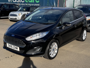 2016 Ford Fiesta 1.0 T Ecoboost Titanium in Black — image 6
