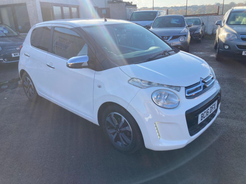 2016 Citroen C1 1.2 Puretech Flair in White — image 1