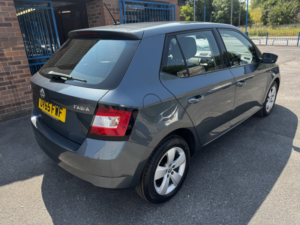 2015 Skoda Fabia 1.0 Se in Grey — image 5