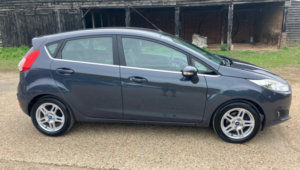2013 Ford Fiesta 1.25 Zetec 5dr in Grey — image 3