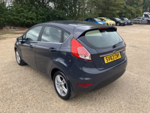 2013 Ford Fiesta 1.25 Zetec 5dr in Grey — image 4