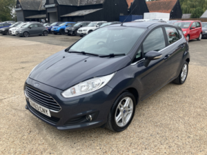 2013 Ford Fiesta 1.25 Zetec 5dr in Grey — image 6