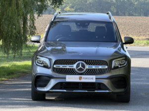 2020 Mercedes-Benz Glb 2.0 Glb200d Amg Line in Grey — image 3