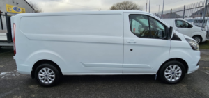 2021 Ford Transit Custom 2.0 Transit Custom Limited Van 300 L2 2.0l Ecoblue 130ps Fwd 6 Speed Manual in White — image 4