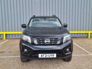 2021 Nissan Navara 2.3 Dci N-Guard Pickup Double Cab 4dr Diesel Auto 4WD Euro 6 (190 Ps) in Black — image 2