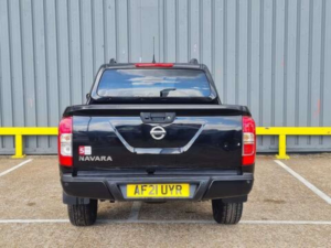 2021 Nissan Navara 2.3 Dci N-Guard Pickup Double Cab 4dr Diesel Auto 4WD Euro 6 (190 Ps) in Black — image 5