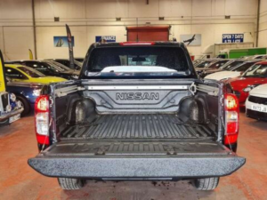 2021 Nissan Navara 2.3 Dci N-Guard Pickup Double Cab 4dr Diesel Auto 4WD Euro 6 (190 Ps) in Black — image 6