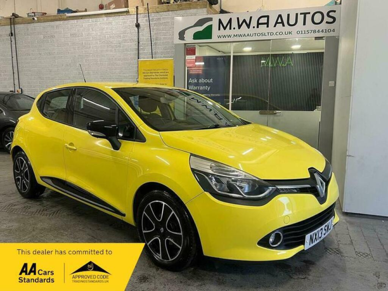 2013 Renault Clio 0.9 Tce Dynamique Medianav Hatchback 5dr Petrol Manual Euro 5 (s/s) (90 Ps) in Yellow — image 1
