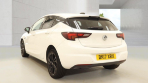 2017 Vauxhall Astra 1.4i Turbo Sri Euro 6 5dr in White — image 3